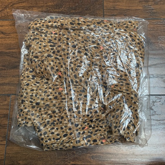 NWT Dolan Neela Cheetah Print Long Sleeve Jumpsuit - Picture 7 of 7